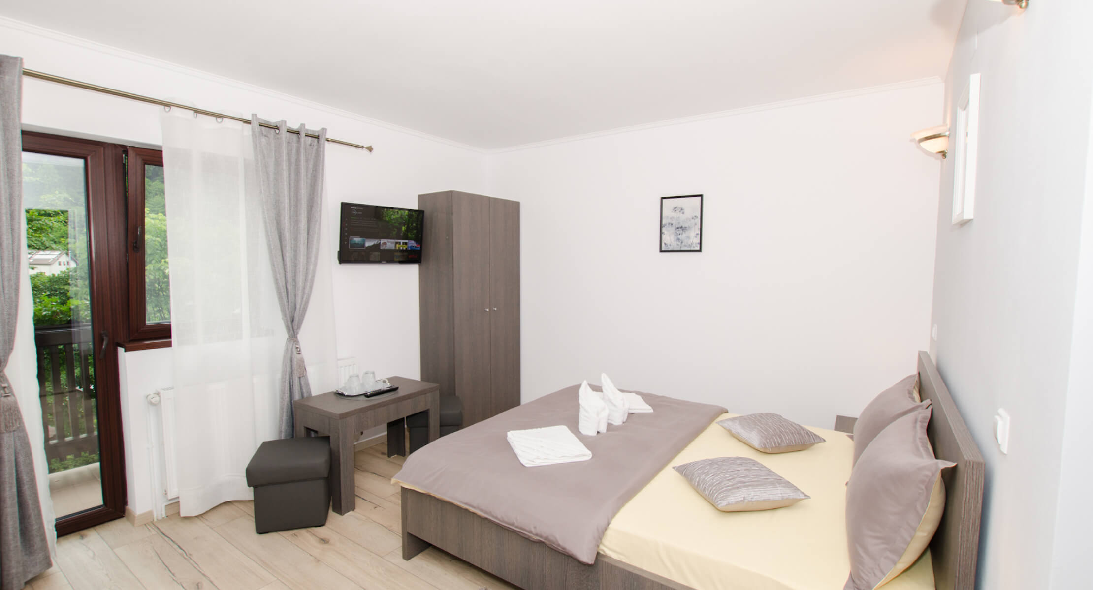 Vedere ansamblu Camera 5